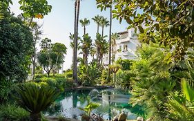 Salt Beach & Garden Apartment
